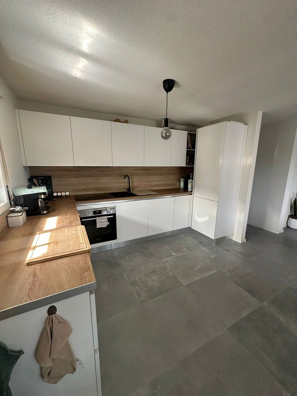 Grand appartement 3.5 pièces avec balcon 10m2, place de parc - Bild 1
