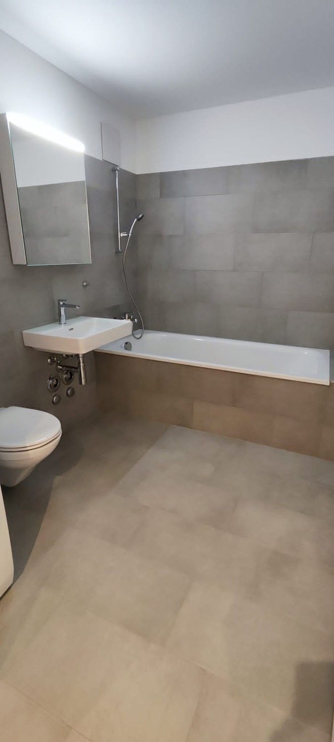 Topmoderne Gartenwohnung mit Sitzplatz und zentral in Bülach/ Modern Garden Apartment with Patio in a Central Location in Bülach - Bild 7