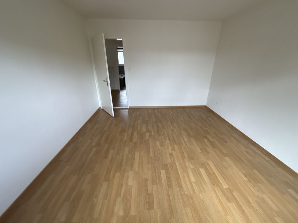 ERSTVERMIETUNG: SANIERTE 4-Zimmerwohnung in Grenchen - Bild 4