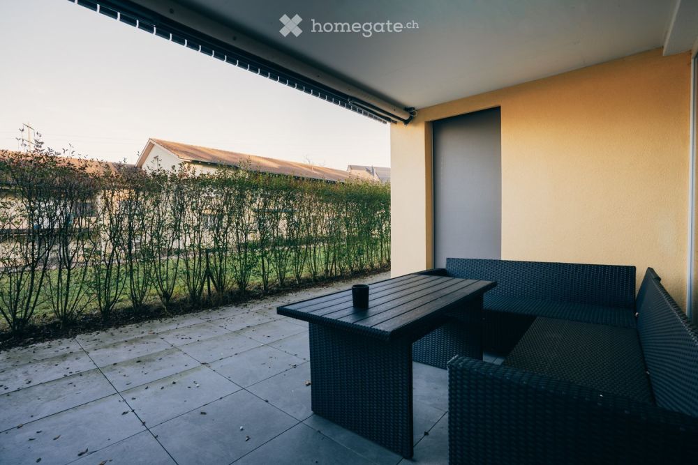 Modern 2.5-Room Ground Floor Apartment in Quiet Mönchaltorf - Bild 6