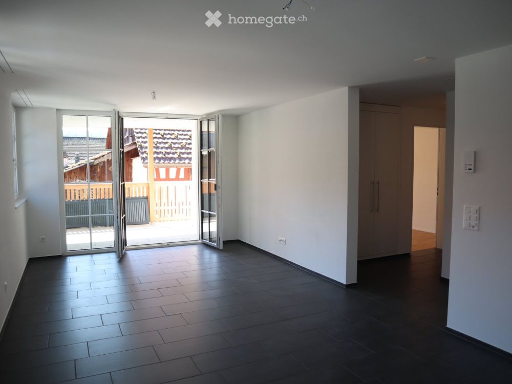 Neubau-Wohnung im Dorfkern - mit sehr schönem Balkon - Bild 3
