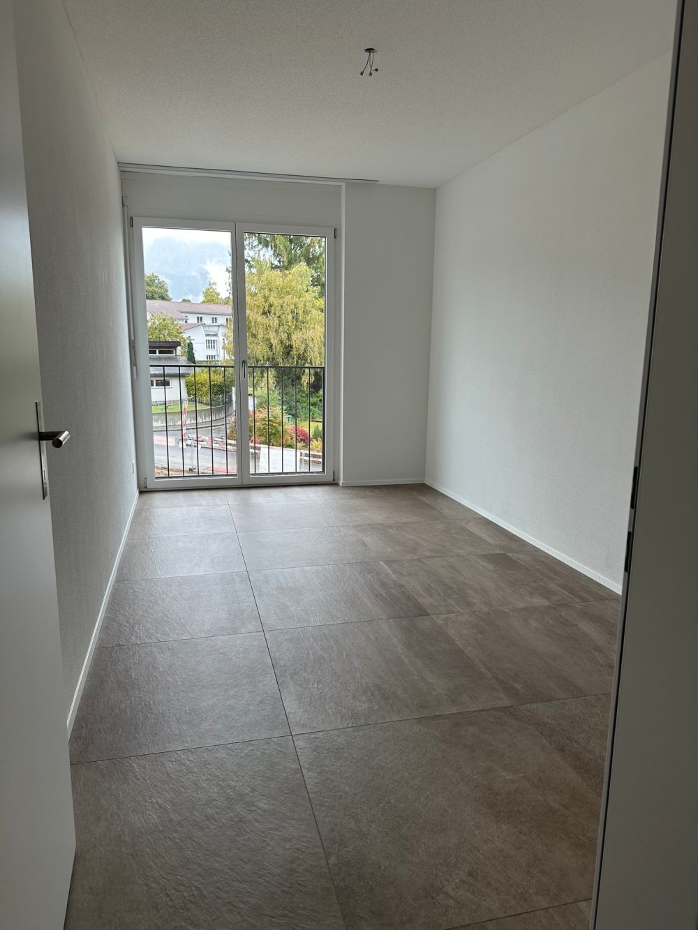 Moderne 4-Zimmer-Neubauwohnung mit Balkon und schöner Aussicht in Uetendorf - Bild 8
