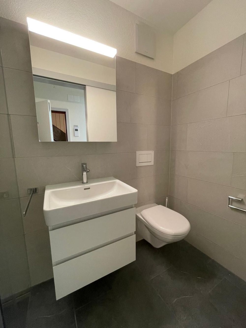 Kernsanierte moderne 1-Zimmerwohnung - Bild 6