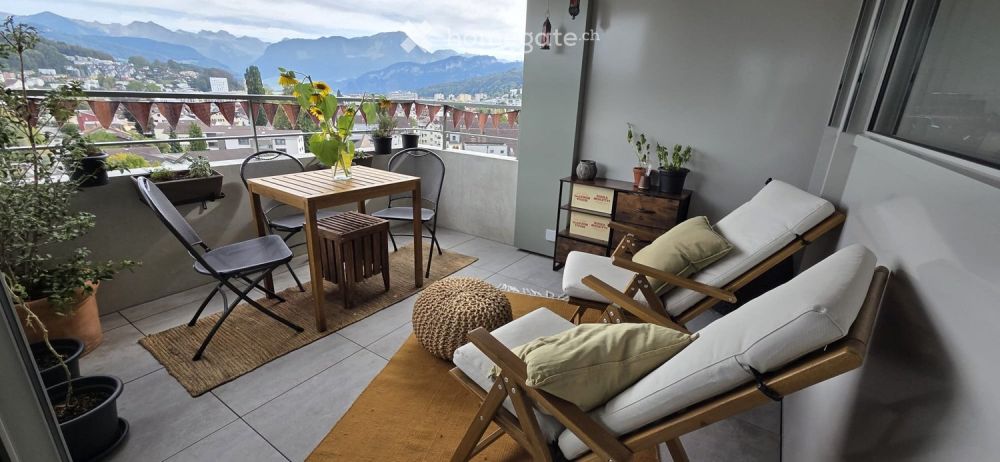 Modernes Zimmer mit privatem Bad & Bergblick - Bild 5