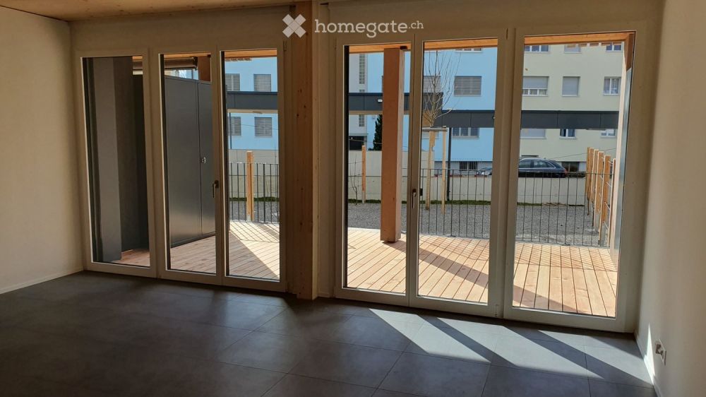 2.5 Zimmer Wohnung - Veranda, Terrasse, Gartenplatz - Bild 2