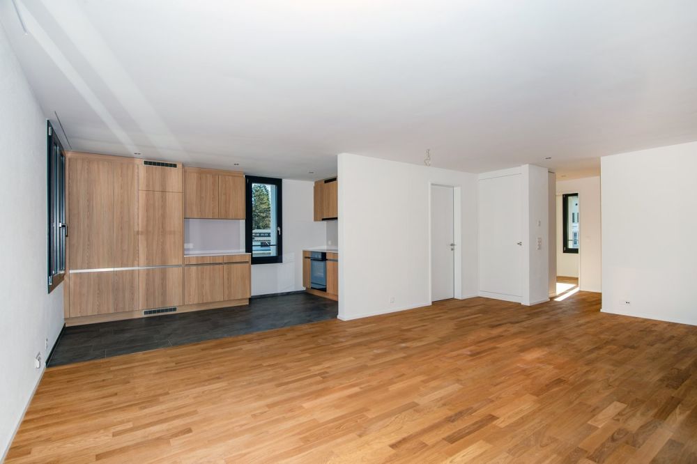 2.5 Zimmerwohnung direkt am Bahnhof Rüti - Wohnzimmer 2