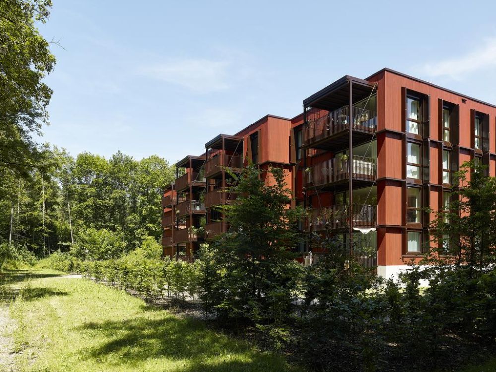 Attraktive 4.5 Zimmer-Neubauwohnung an ruhiger Lage - Bild 1