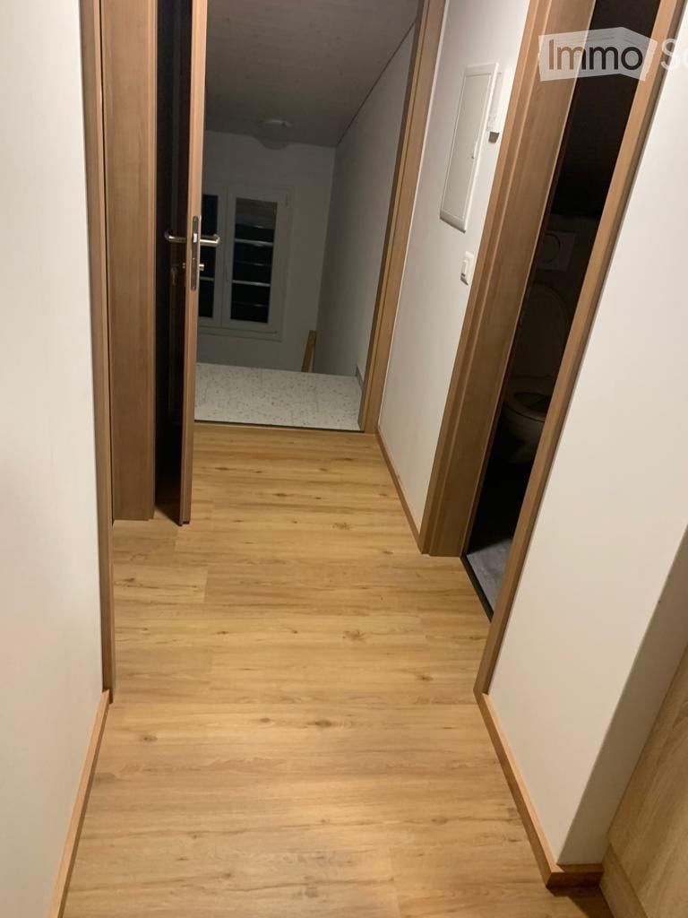 zu vermieten: 4.5-Zimmer-Wohnung, 2. OG - Bild 3