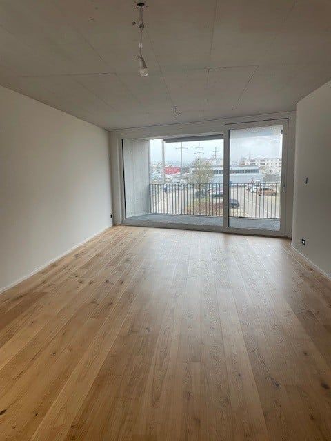 Erstbezug: Moderne 2.5-Zimmer-Neubau-Wohnung in Buchs ZH - Bild 2