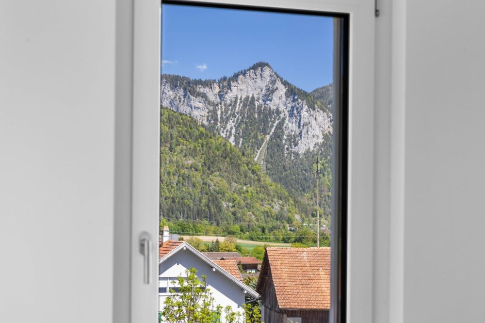 Moderne 5.5-Zimmer-Dachwohnung mit Bergsicht in Bonaduz - Bild 12