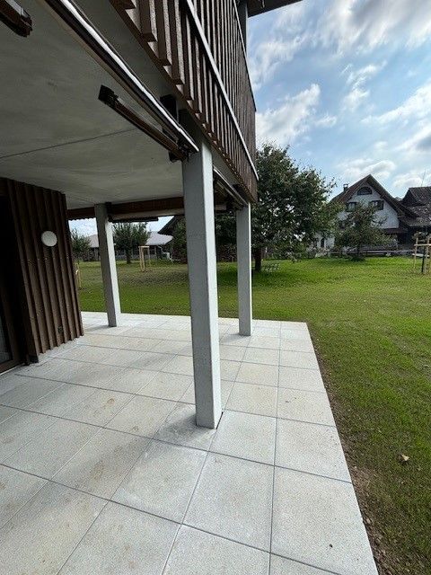 Grosszügige 4.5 Zimmer-Gartenwohnung mit riesigem idyllischem Garten - Bild 3