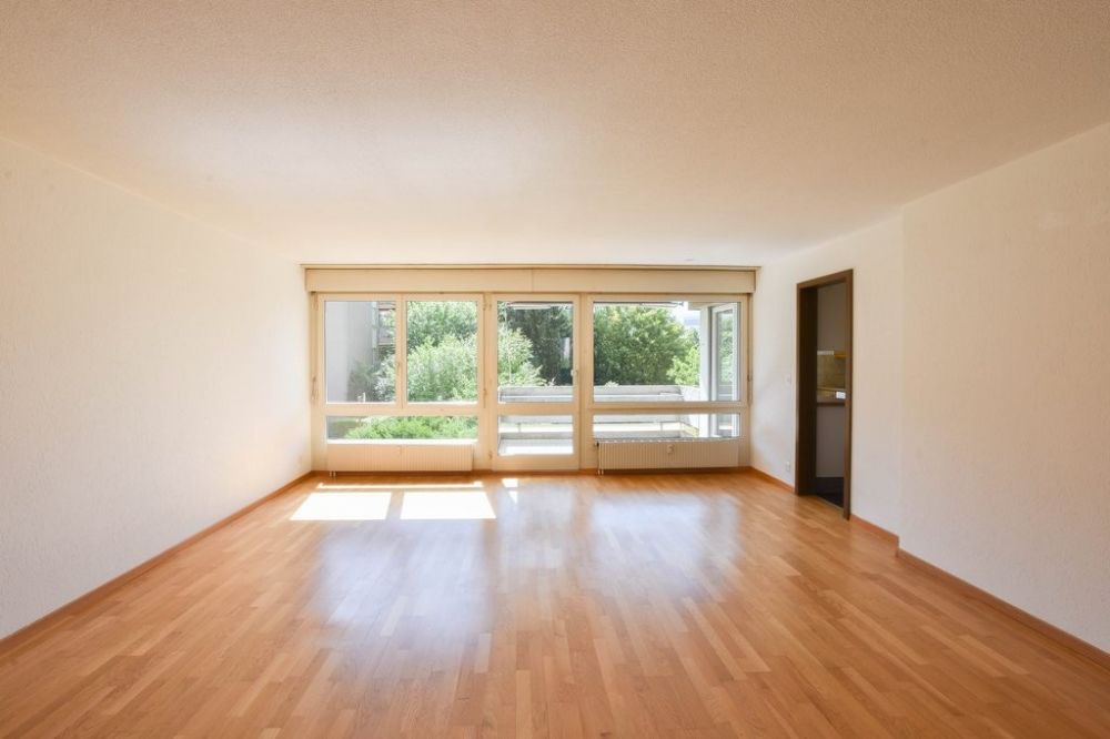 Befristete 3.5-Zimmerwohnung mit sonnigem Sitzplatz - DSC_0248.jpg