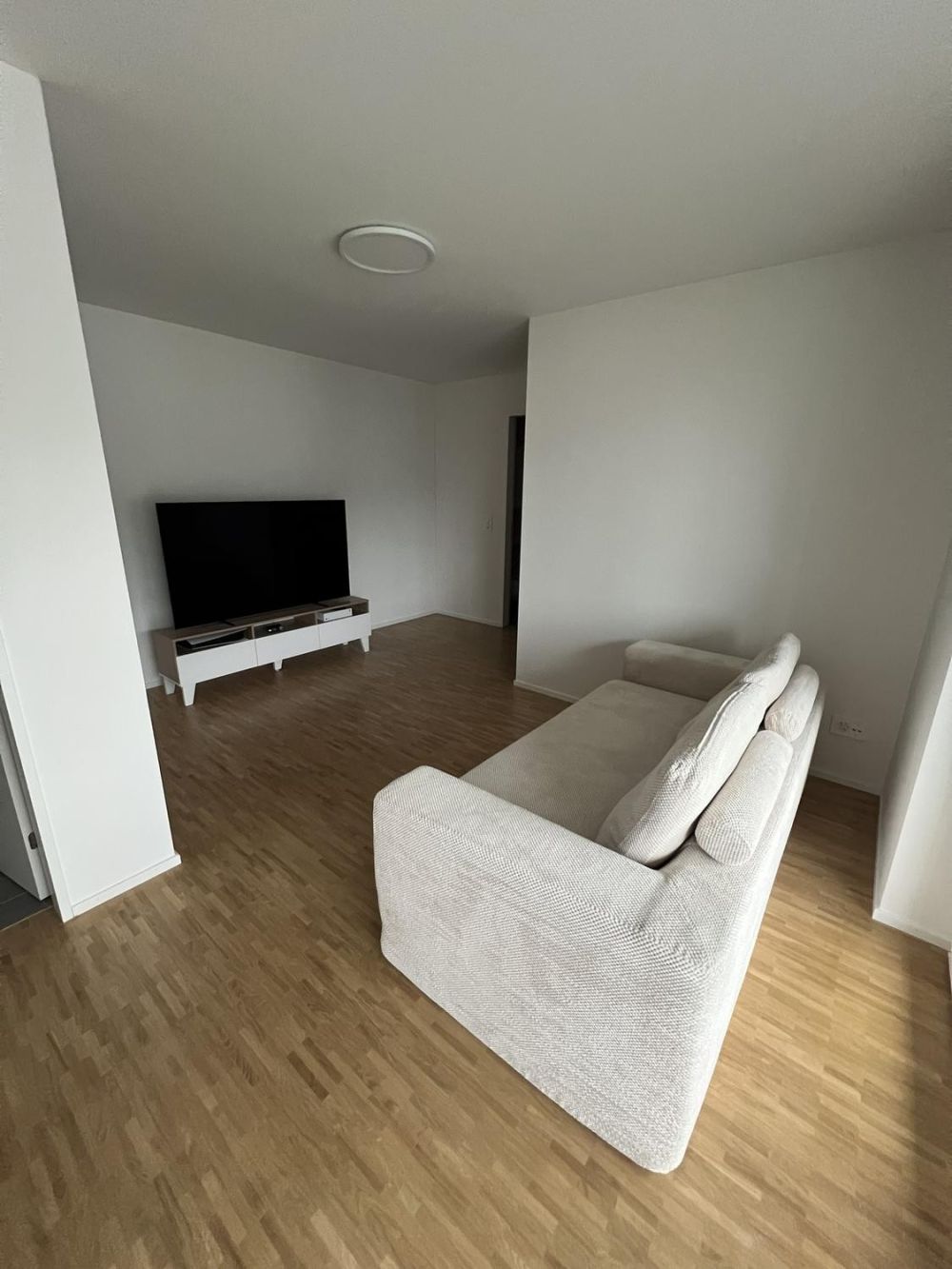 Moderne 2.5-Zimmer-Neubauwohnung mit Bergsicht  4 Min. zum Bahnhof Effretikon - Bild 4