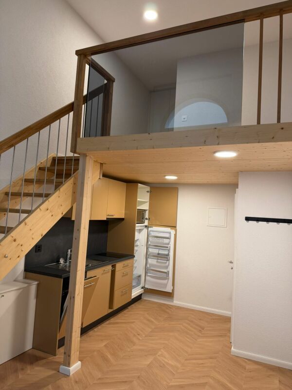 Magnifique studio en duplex en plein centre-ville de Delémont - Bild 1