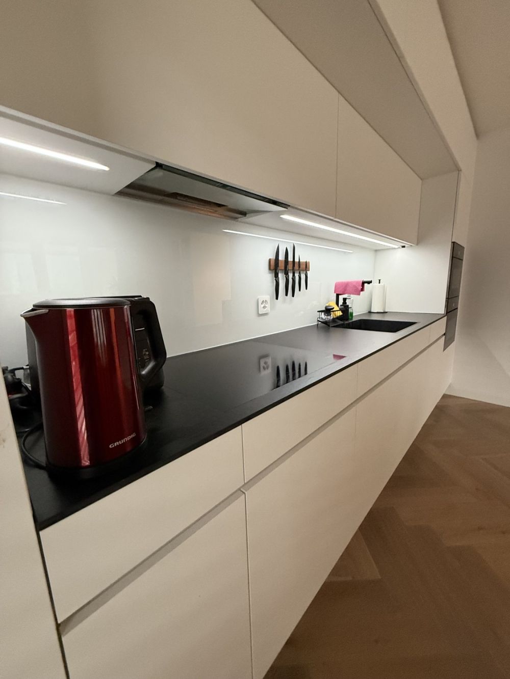 BEFRISTET Möblierte 2.5-Zimmer-Wohnung im Neubau  direkt beim Bahnhof Uster  All-inclusive - Bild 5