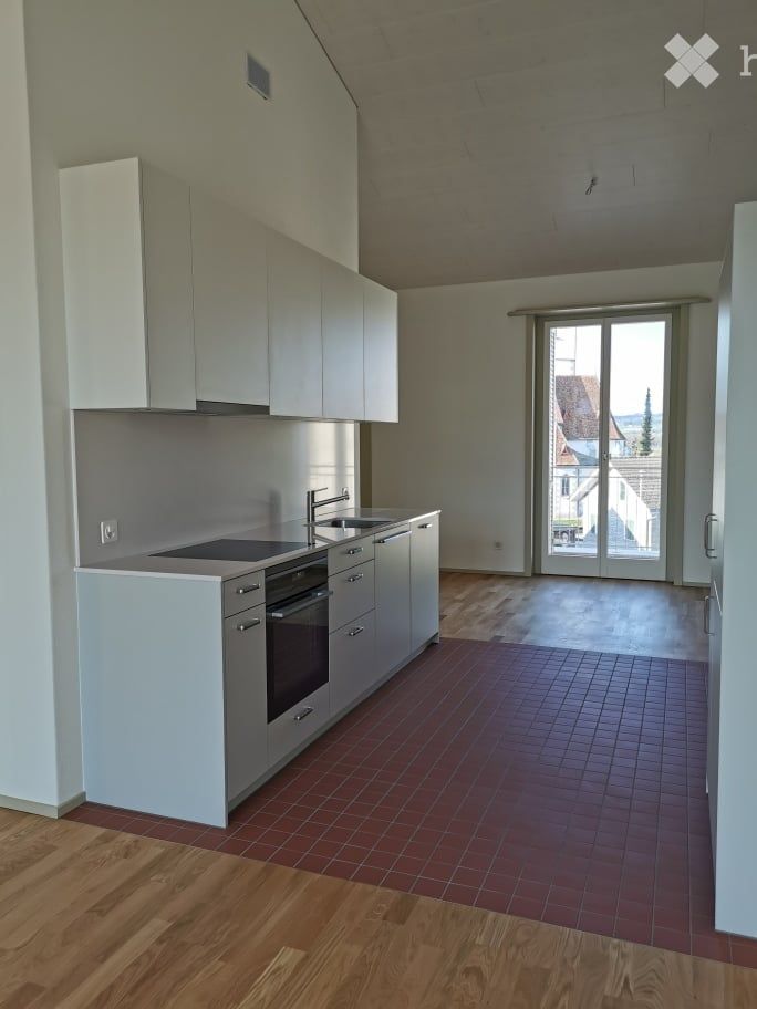 Moderne, zentral gelegene Dachwohnung - Bild 1