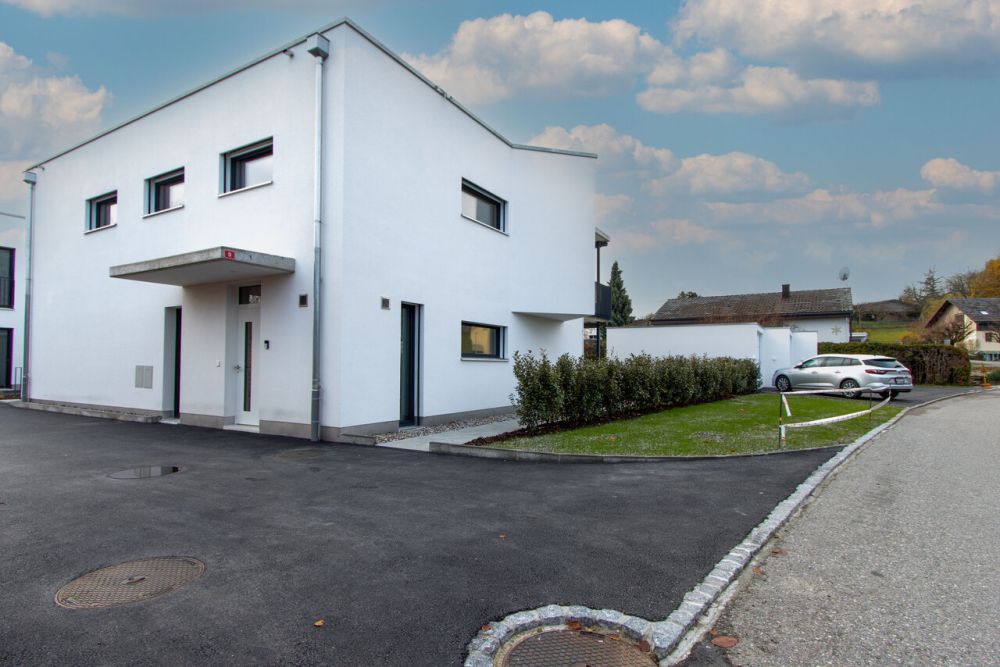 Modernes 7.5-Zimmer-Neubauhaus in Ponthaux - Eleganz & Komfort - Bild 1