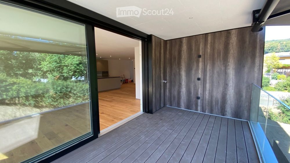 Erstvermietung: Topmoderne Wohnung im Eigentum Standard, Minergie effizient mit Solarstrom - Bild 13