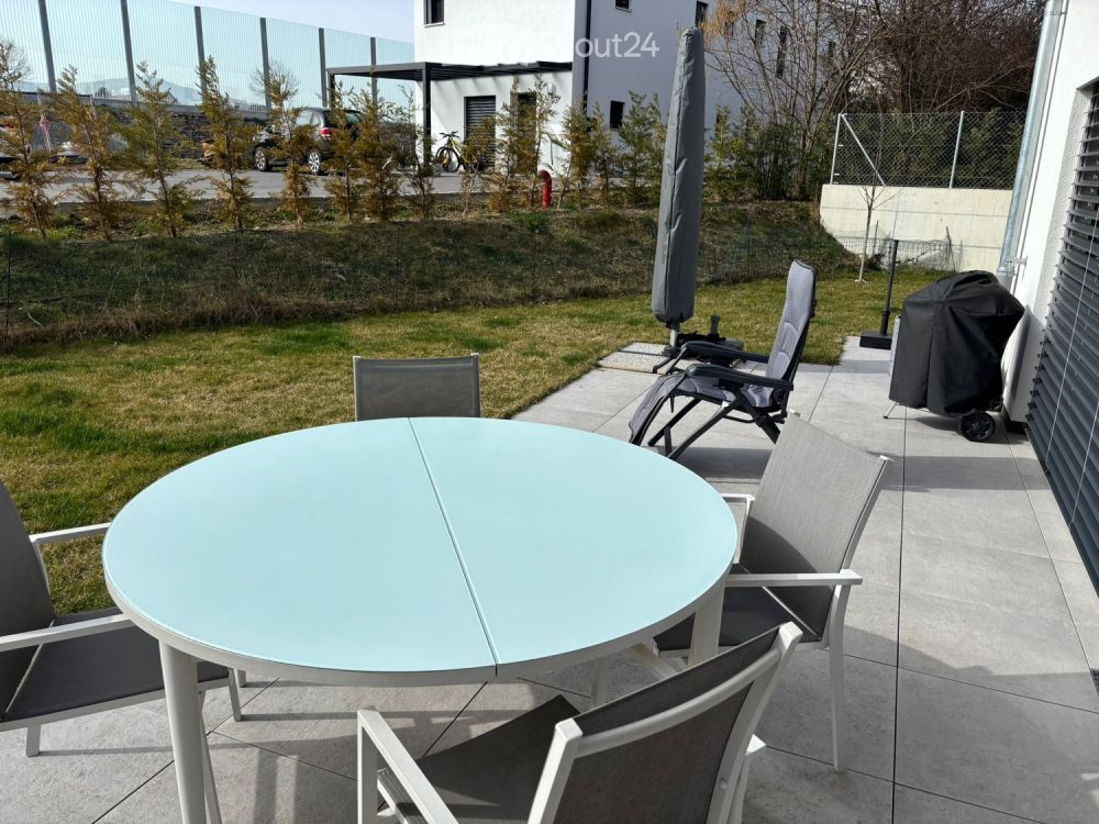 Prächtiges neues Zweifamilienhaus mit 7,5 Zimmern in Riaz - Bild 6