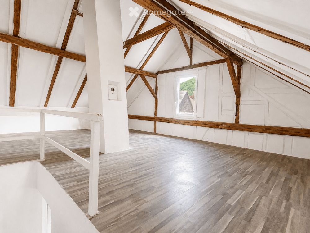 Charmante 3.5-Zimmer-Maisonettewohnung mit Dachgalerie und Gartenparadies in Weinfelden - Bild 6