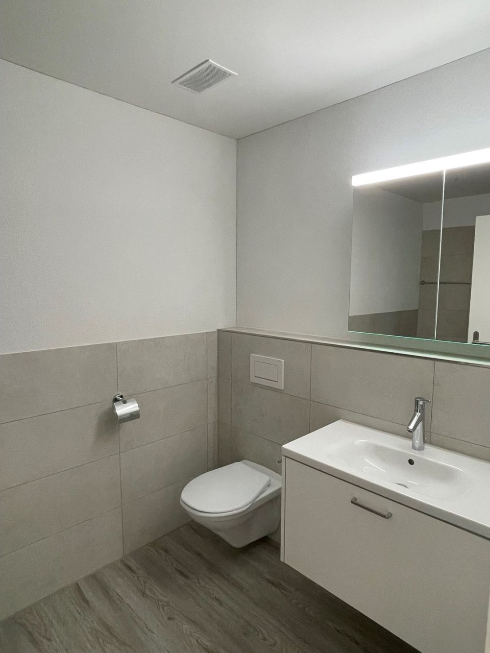 Moderne 4½-Zimmerwohnung mit grossem Sitzplatz in Dällikon - Bild 9