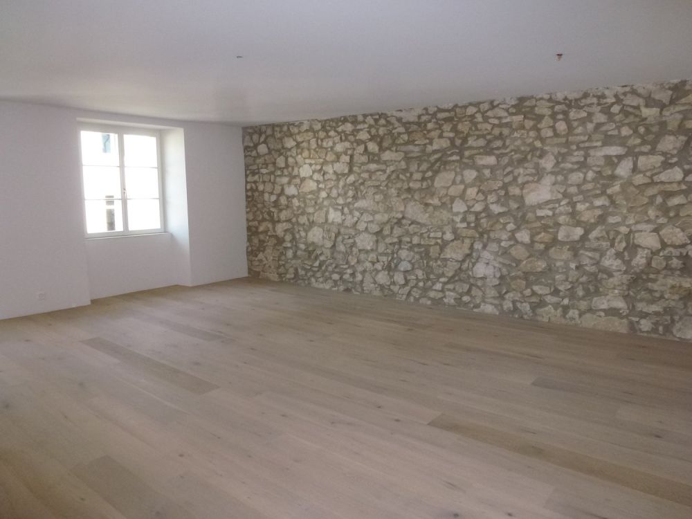 3.5-Zimmerwohnung mit viel Charme zu vermieten - Wohnzimmer