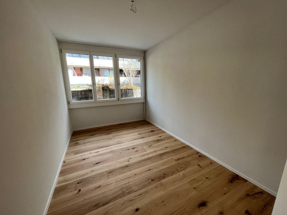 Sehr sonnige, ruhige, teilrenovierte 4.5-Zimmerwohnung - Bild 7