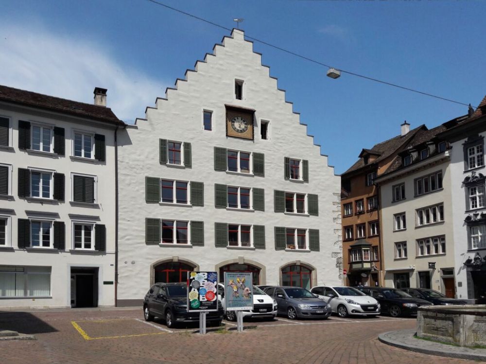 Grosse, helle Wohnung Mitten im Herzen der Altstadt - Bild