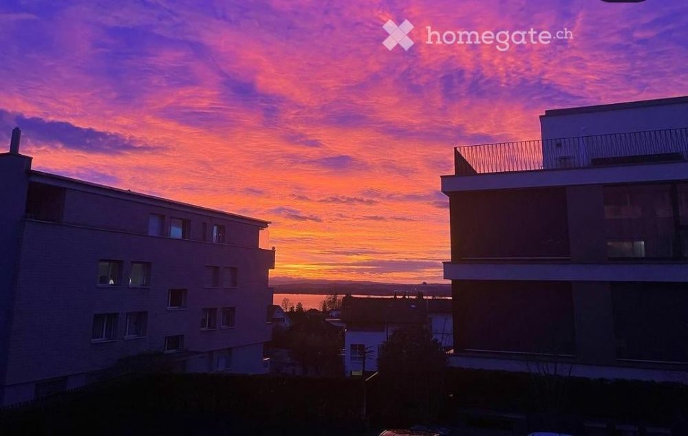 Erstbezug nach Renovation: 3.5-Zimmer-Wohnung mit Seesicht & Garage in Zug - Bild 2