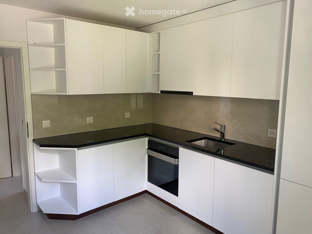 Top-Aussicht & Stadtnah: Frisch renovierte 3.5-Zi.-Wohnung - Bild 4