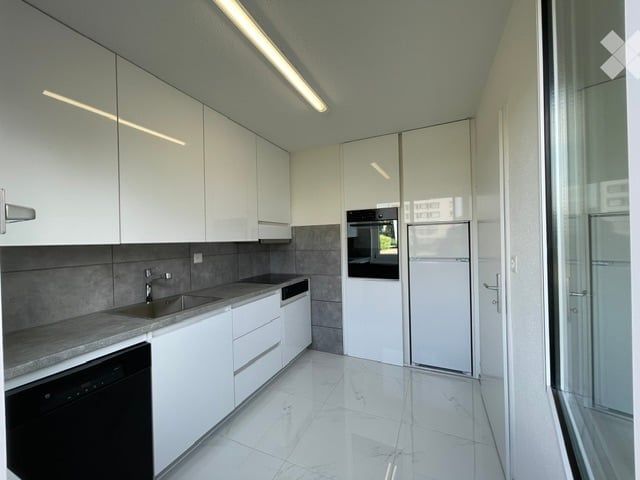 Erstbezug nach Totalsanierung - Exklusive 4.5-Zimmer-Gartenwohnung - CHF 2'575 inkl. NK&2 Parkplätze - Bild 4