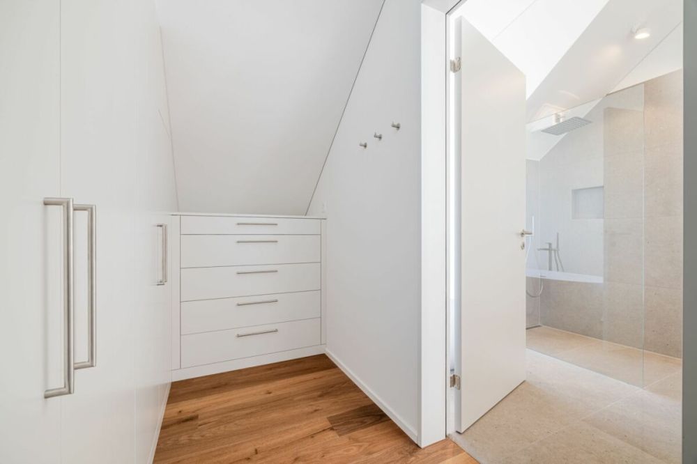 NEUBAU: Dachwohnung mit 4.5-Zimmern und Aussicht ins Grüne - Bild 6