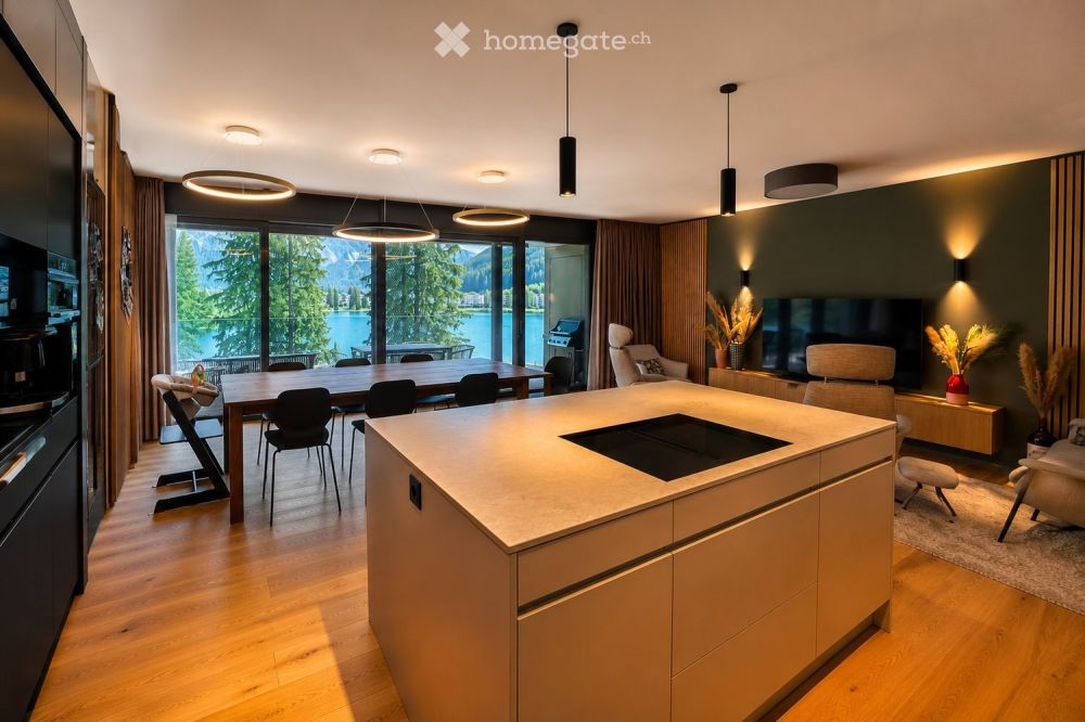 Traumhafte möblierte 4-Zimmer-Wohnung in bester Lage | 2 Parkplätze | Eigentumsstandart - Bild 4
