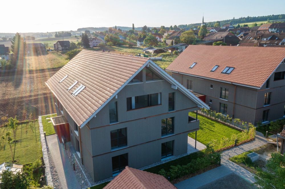 Design trifft Wohnqualität - Stilvolle 3½-Zimmer-Wohnung im Eigentumsstandart mit Aussicht - Bild 2