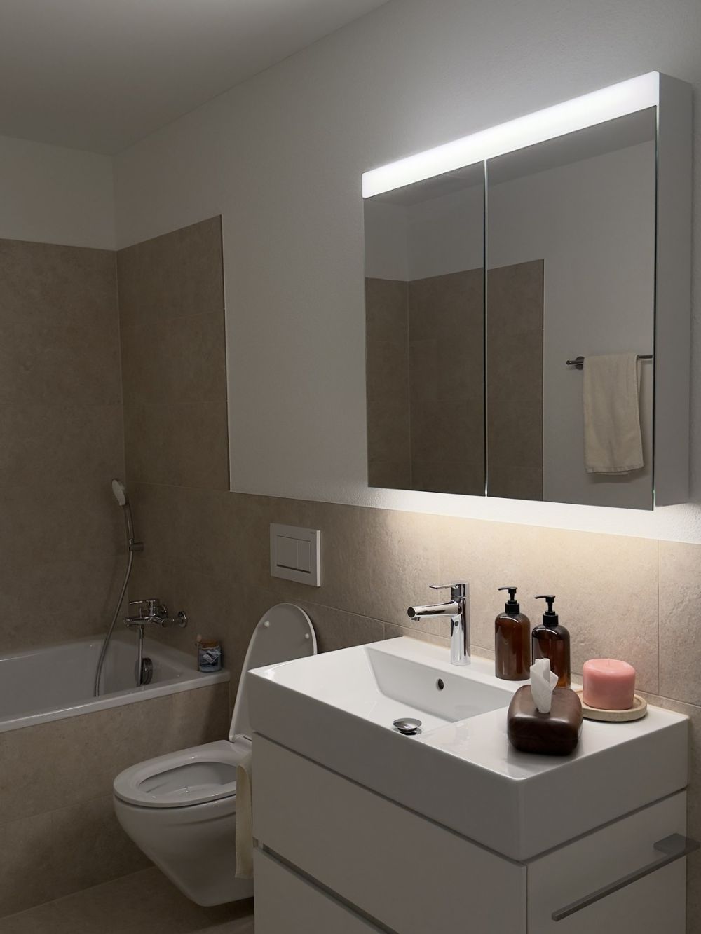 Neue und moderne, möblierte 3.5 Zi Wohnung - Bild 8