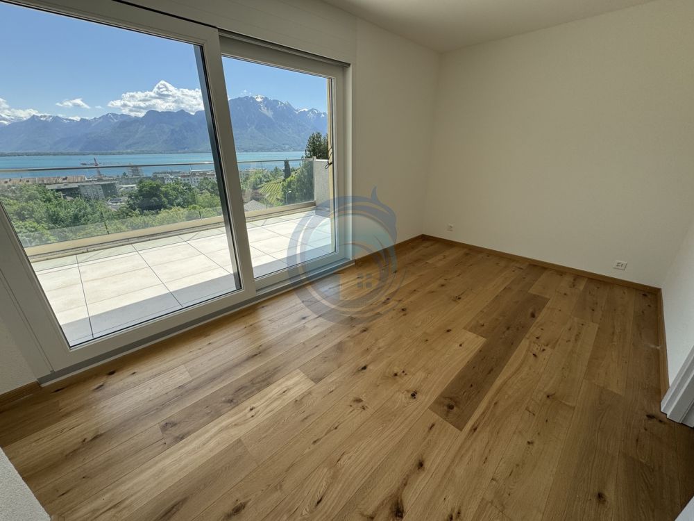 APPARTEMENT DE 2,5 PIÈCES EN ATTIQUE AVEC VUE PANORAMIQUE SUR LE LAC - Bild 5