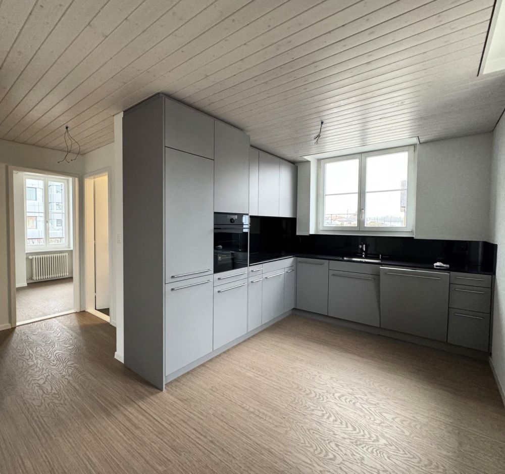 5-Zimmerwohnung, Erstbezug nach Sanierung - E_1. OG Küche (I).JPG