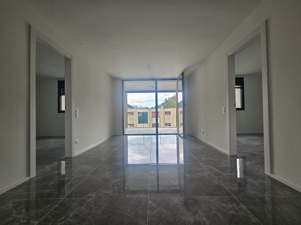 AFFITTASI NUOVO E BELLISSIMO 3.5 LOCALI A LUMINO - Bild 2