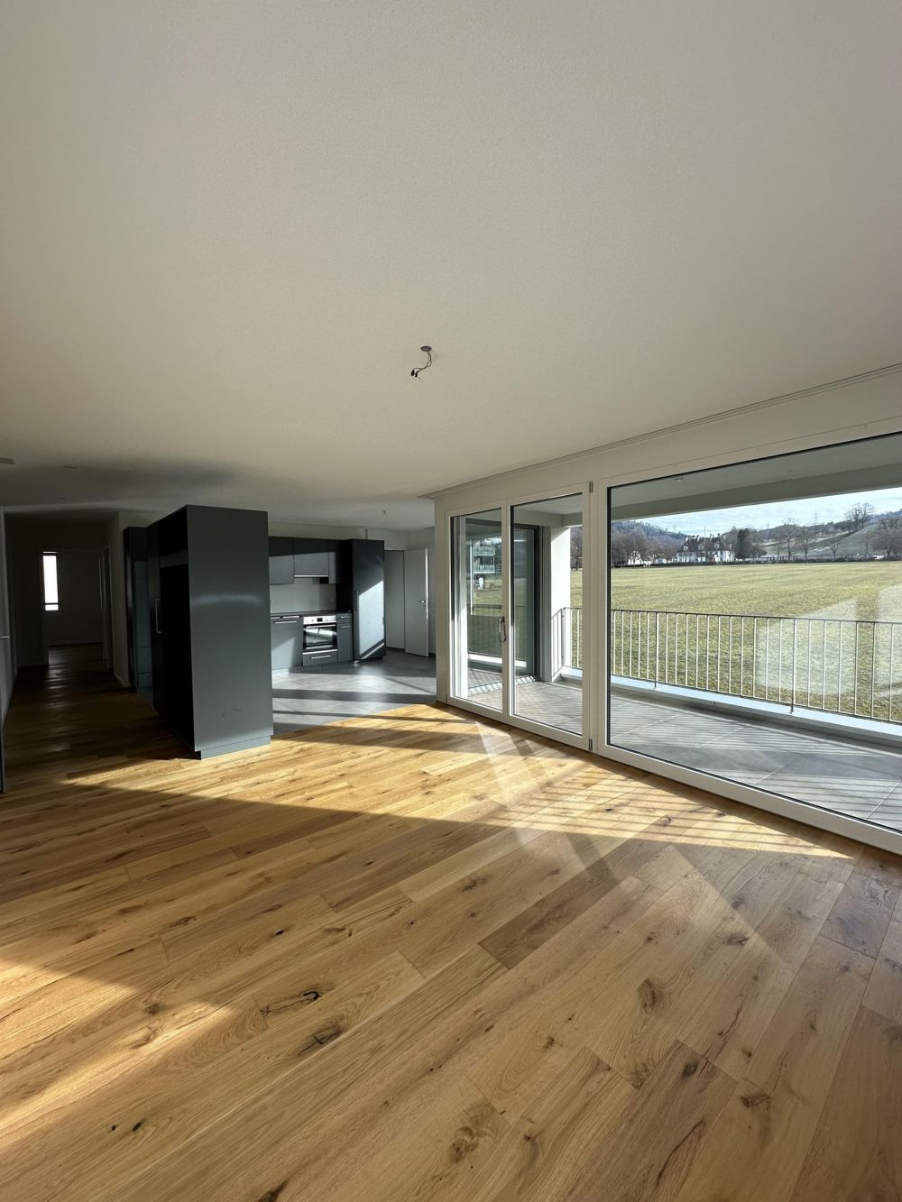 Neubauwohnung mit Blick ins Grüne - Bild 3