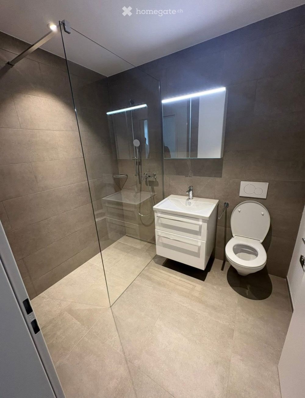 Moderne 3,5 Zimmer Neubauwohnung - Bild 2