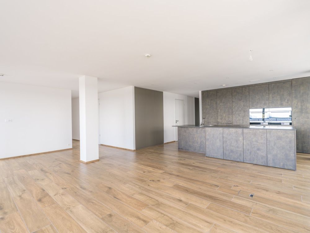 Über den Wolken: Exklusive 5.5-Zimmerwohnung im 31. Stock mit Panoramablick - Bild 3