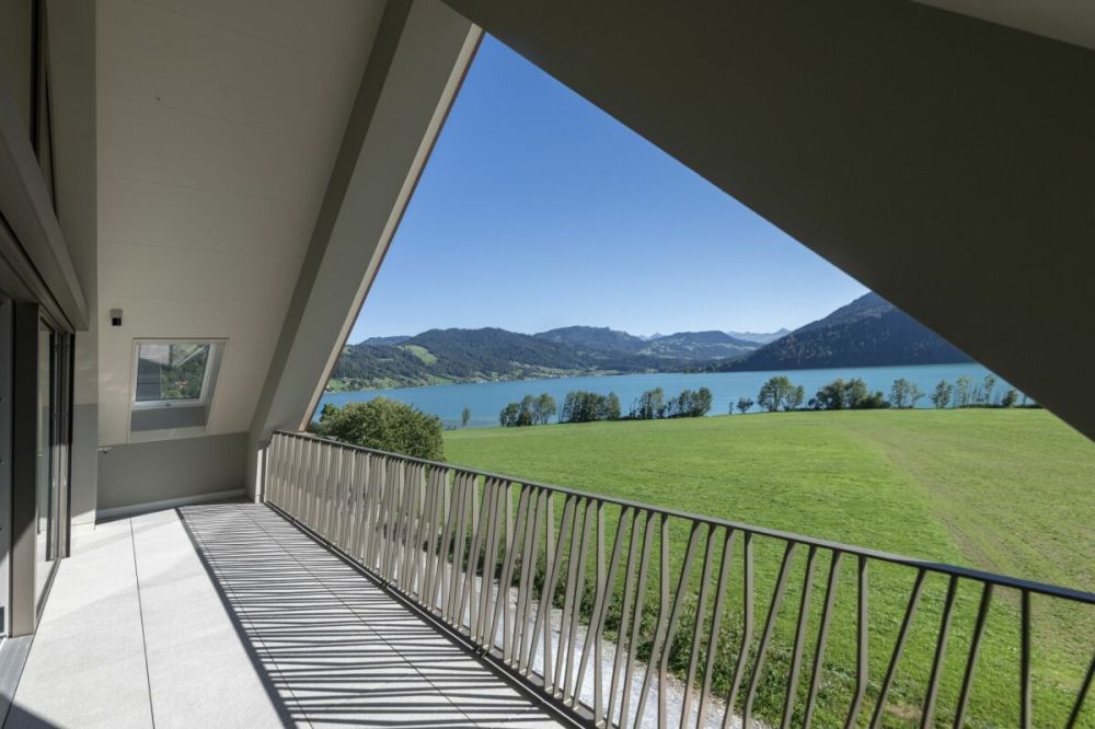 Exklusive 3.5 Zi-Dachwohnung mit traumhafter Panoramasicht auf den Ägerisee - Bild 6