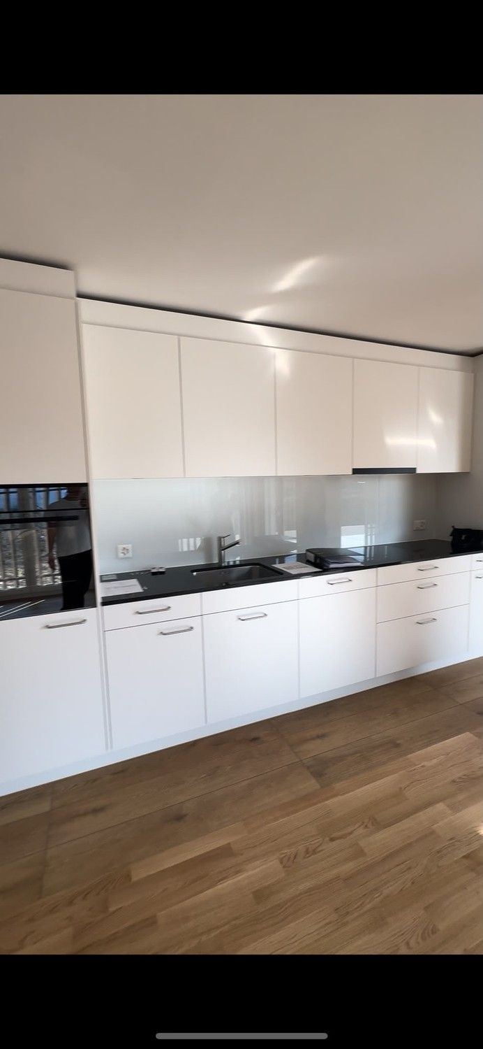 Helle 3½-Zimmer-Wohnung im Erdgeschoss mit grosser Terrasse in Dielsdorf - Küche