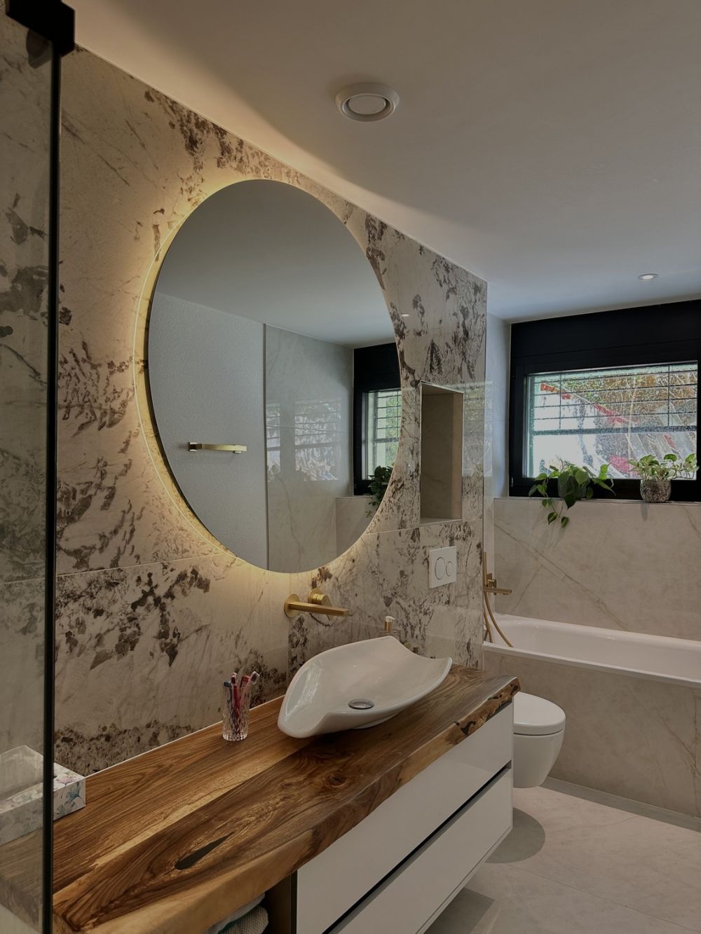 Moderne 4,5-Zi.-Wohnung mit Terrasse & Whirlpool in Umiken - Bild 8