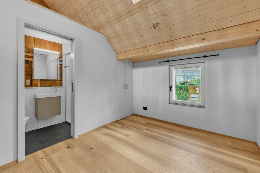 Einziehen und wohlfühlen: Charmanter 3.5-Zimmer-Hausteil, kernsaniert und bezugsbereit in Bazenheid - Bild 10