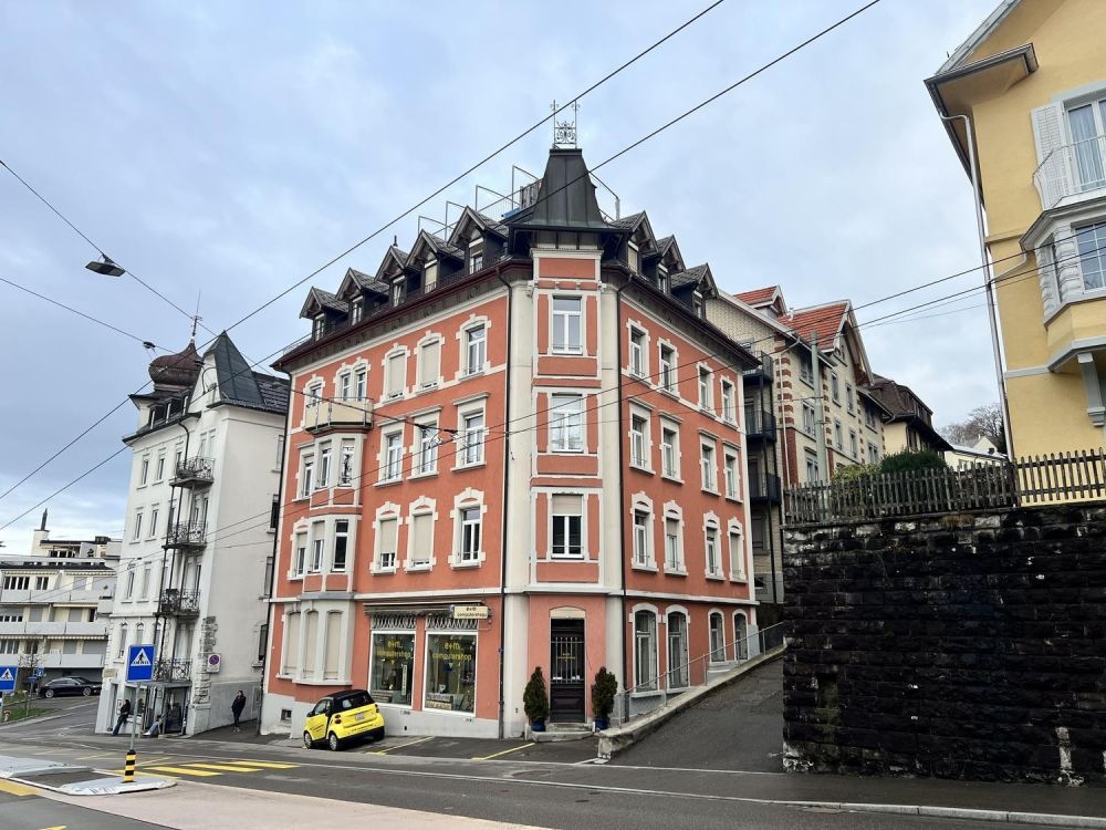 Charmante 3-Zimmerwohnung an zentraler Lage in St. Gallen - Bild 1