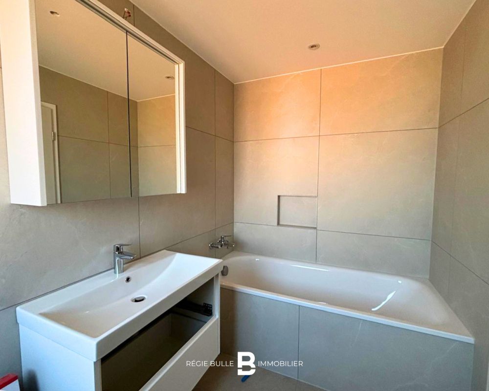 Giffers - Magnifique duplex de 4.5 pièces à louer - Bild 8