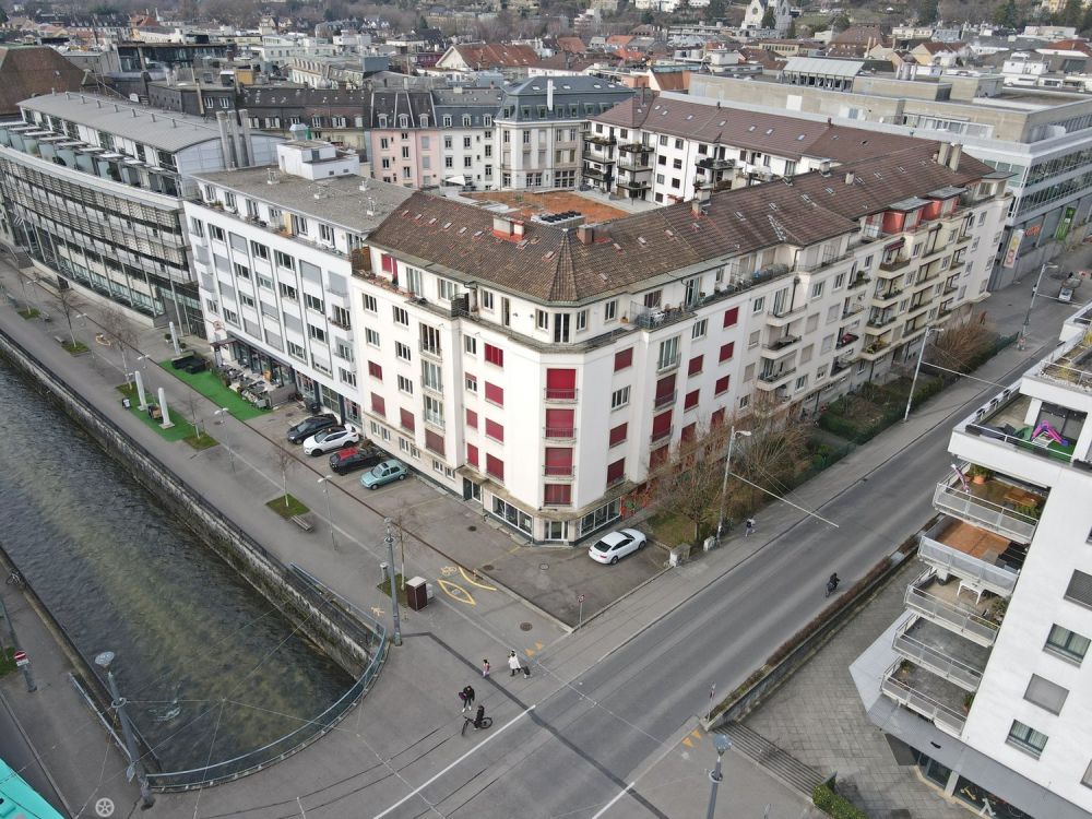 ERSTVERMIETUNG nach Komplettsanierung: Sonnige 5.5-Zi-Wohnung im Zentrum - Bild 2