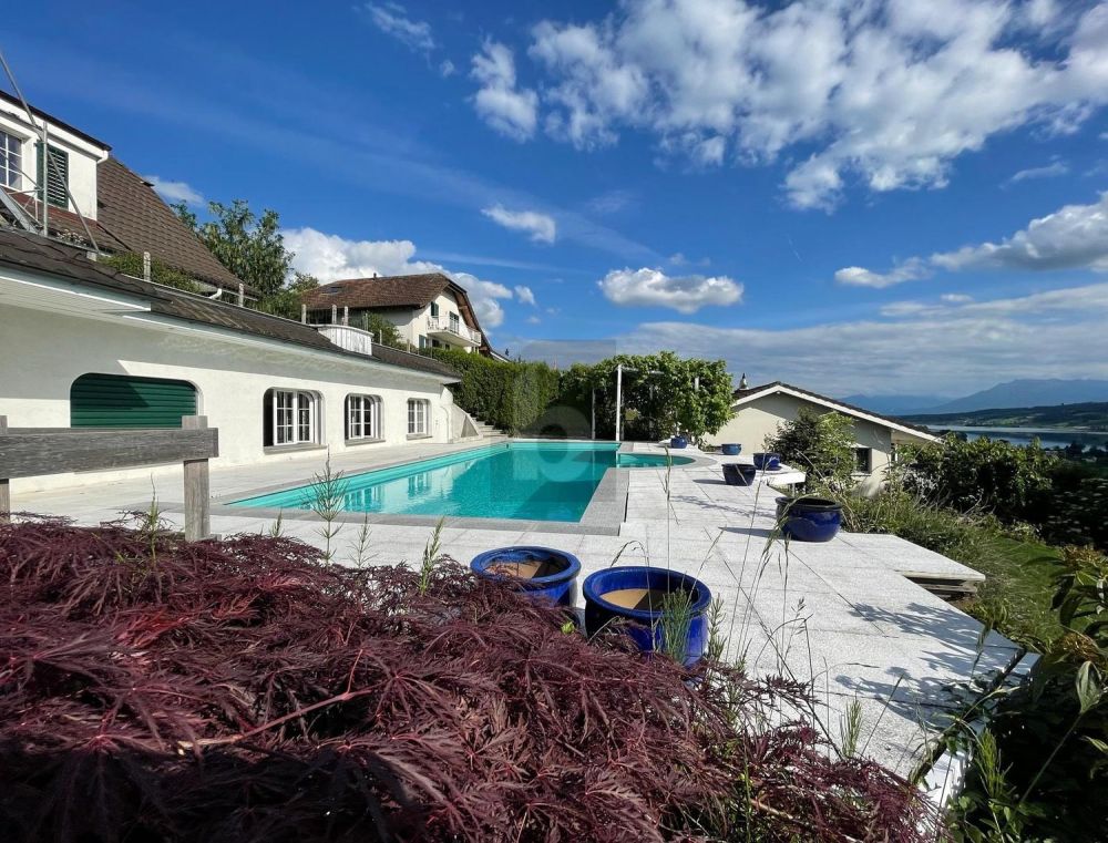 AN BESTER LAGE MIT POOL UND PANORAMASICHT! - Bild 1