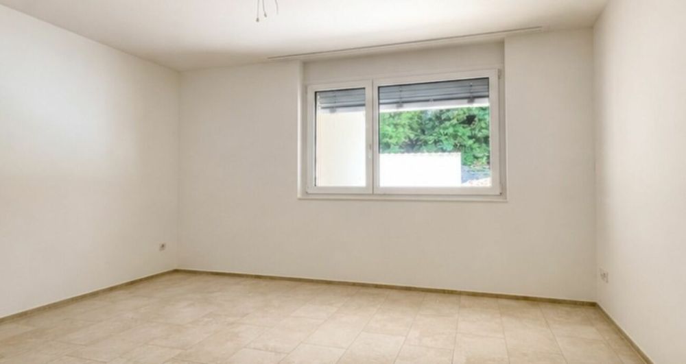 ERSTBEZUG MIT GROSSZÜGIGEM SITZPLATZ - Bild 3